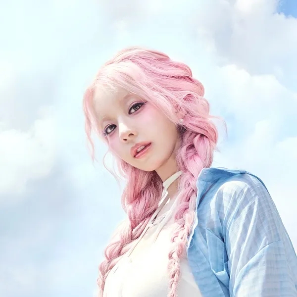 ‘제2의 아이유’라 불리던 <b>주니엘</b>, 건강 이상으로 전한... 