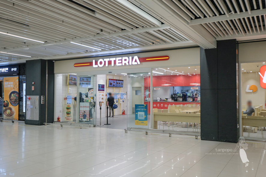 엔제리너스 김포공항1층점 사진 3