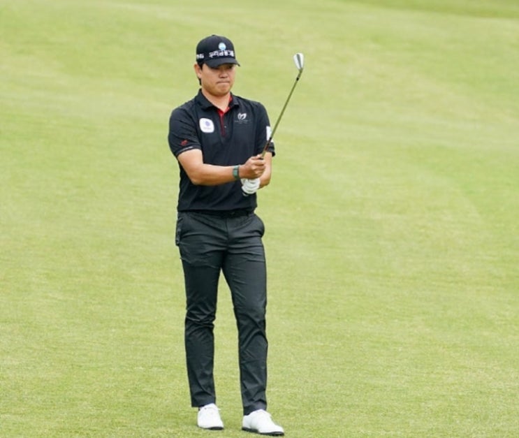 <b>이정환</b>, 우정힐스에서 완벽한 <b>우승</b> 상금 2025 <b>제네시스</b>... 