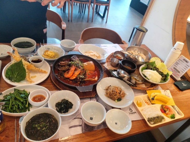  고집돌우럭 제주함덕점 아이밥 무료! 오션뷰 제주 가족 식당으로 필수