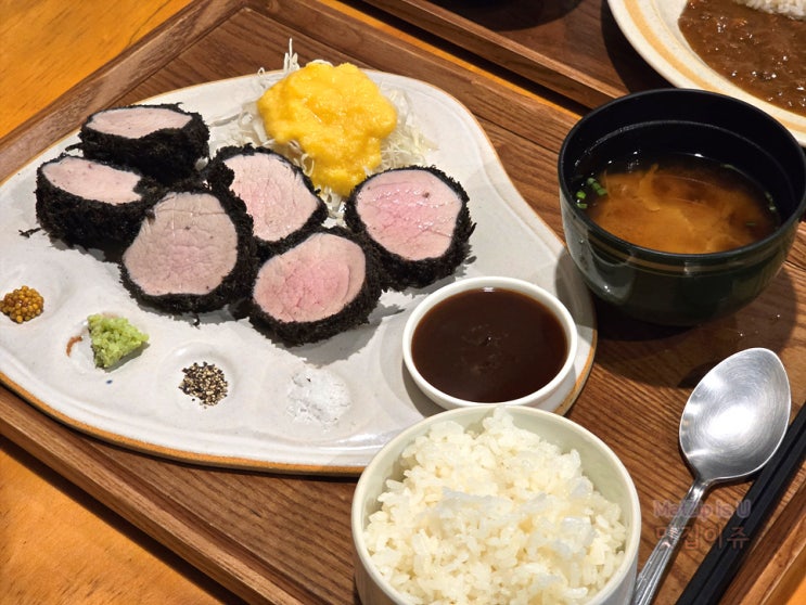  제주함덕맛집 노을과 함께한 프리미엄 흑돼지 돈카츠 ‘토모’