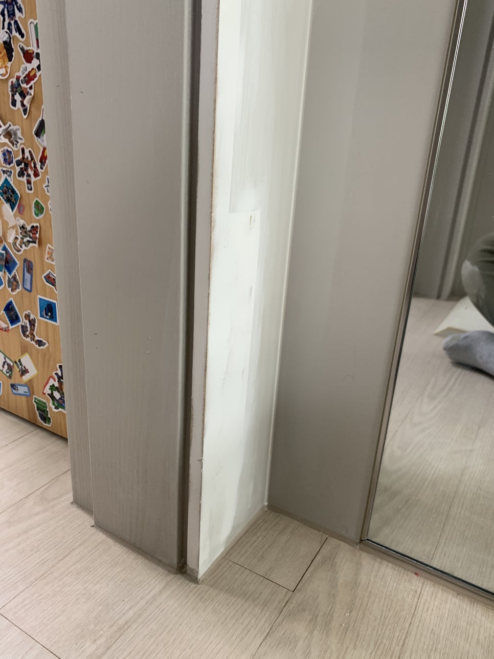 문틀 몰딩 시트지 필름 셀프 보수 시공 비용 가격 방법