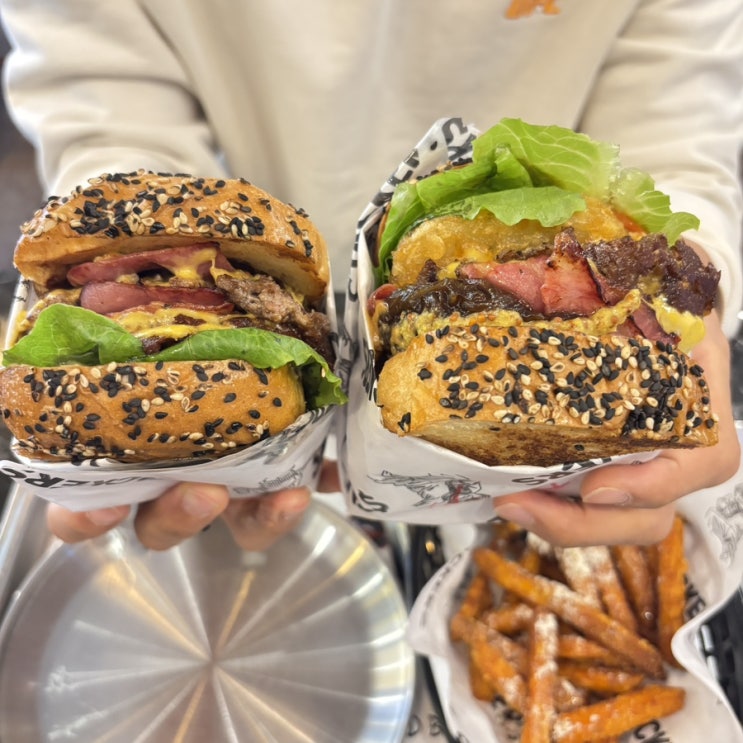 압구정로데오맛집 / 겹겹이 쌓아 만든 이색적인 수제버거 맛집 [ 스태커스 압구정로데오점 ]