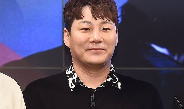 <b>윤민수</b>의 <b>독립 하우스</b> 공개 기묘한 이사 방식의 뒷이야기