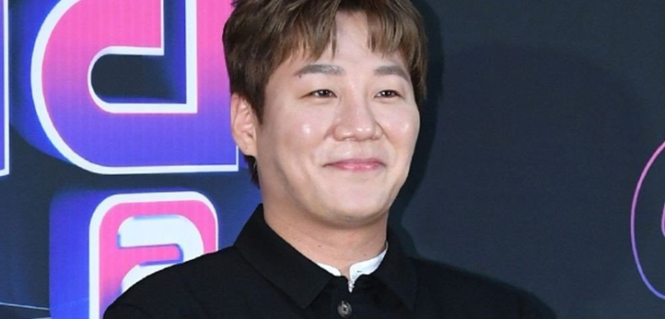 <b>윤민수</b> 전처와의 동거 끝내고 새 솔로하우스 공개!