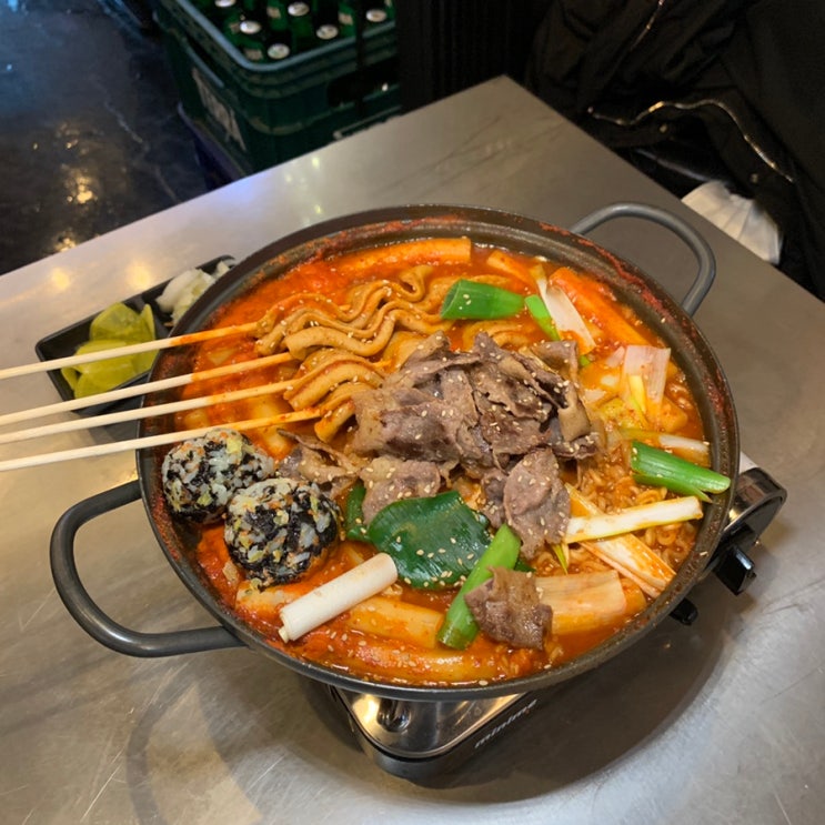  상봉역 맛집 이화주방 본점 먹자골목 근처 차돌 국물 떡볶이