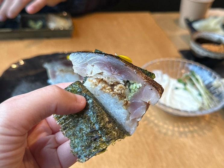  공덕역 맛집 술집 데이트하기 좋은 사랑과 평화 이자카야 코스요리 후기