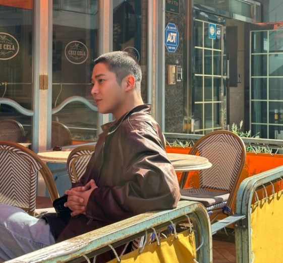  로운, “시원합니다. 다녀올게요” 군입대 앞두고 공개한 까까머리 근황️
