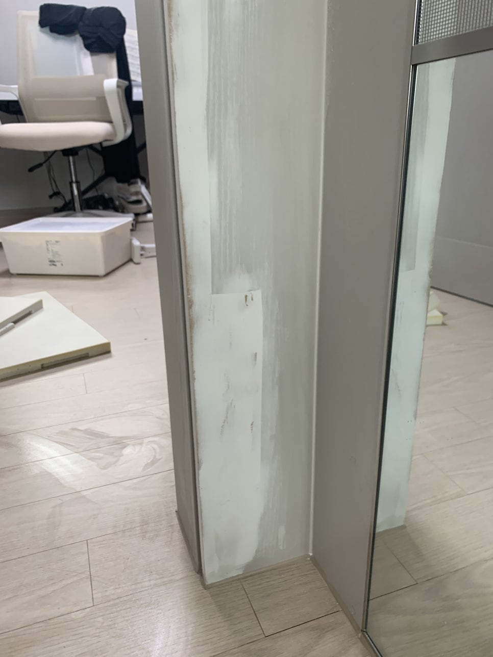 문틀 몰딩 시트지 필름 셀프 보수 시공 비용 가격 방법