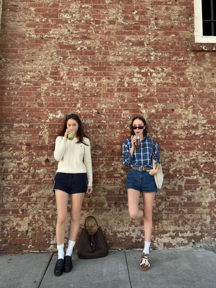 우월한 비주얼 연예인 자매, 크리스탈 & 제시카 가을룩의 정석
