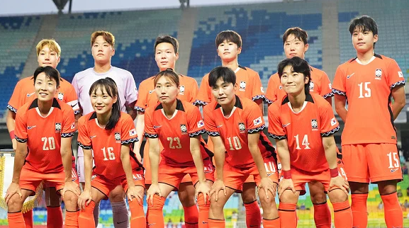 ‘손흥민급 비즈니스석’ 요구한 <b>여자축구대표팀</b> / 경기력은... 