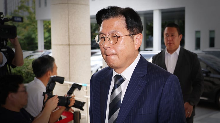 특검, <b>황교안</b> 전 총리 자택 압수수색