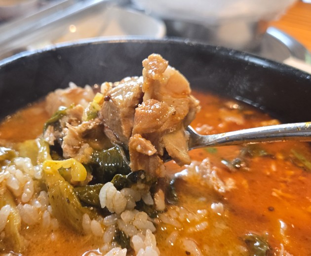  [용산, 신용산역] 오준이네감자탕 신용산점 - 큼직한 고기와 시원 얼큰한 국물이 맛있는 신용산역 감자탕 맛집, 용리단길 맛집