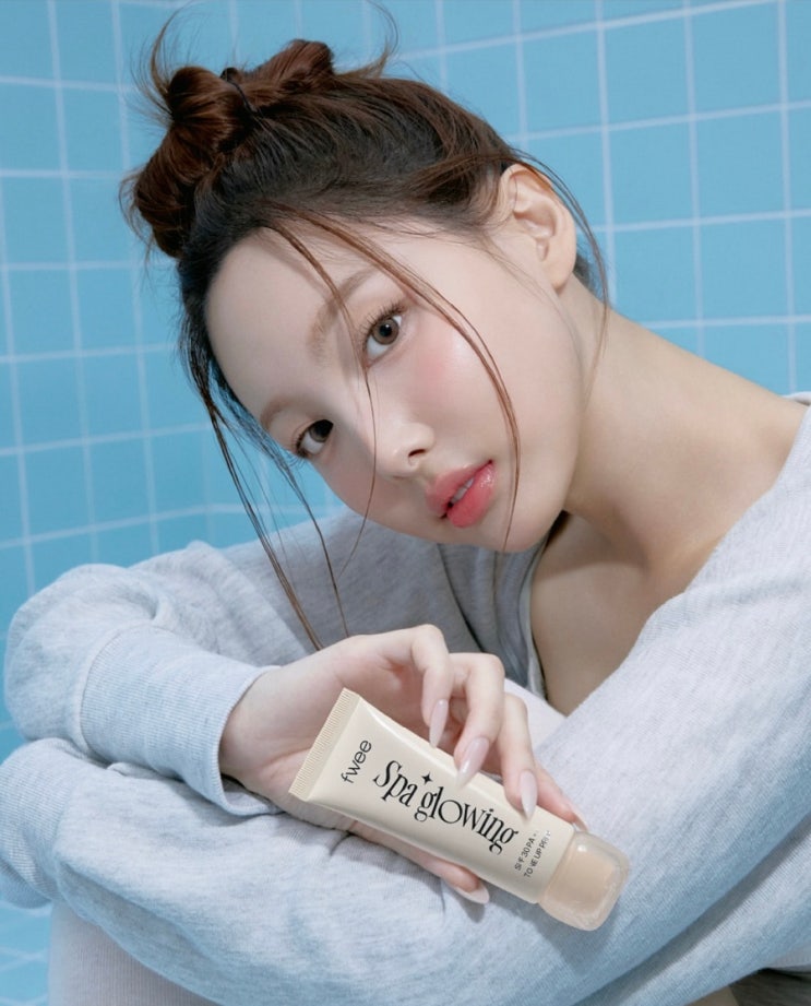 퓌의 새로운모델 <b>나연</b>! 5세대 아이돌미모인줄