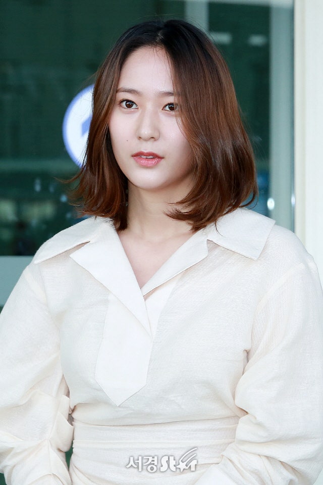 크리스탈 나이 에프엑스 배우 정수정 프로필 국적 본명 언니 집안 가족 학력 근황