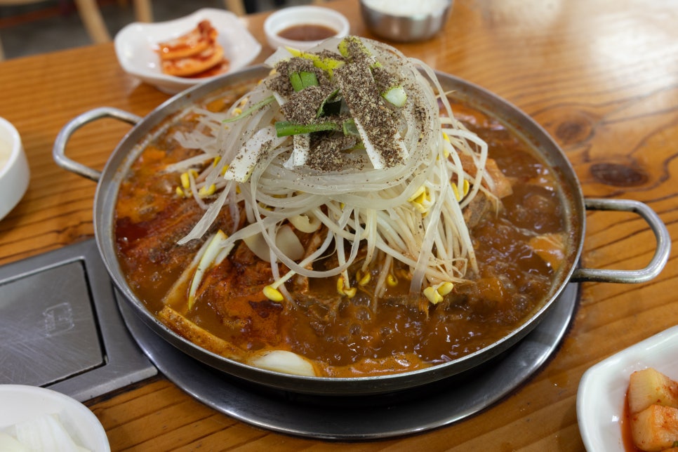 일품감자탕순대국 사진 1