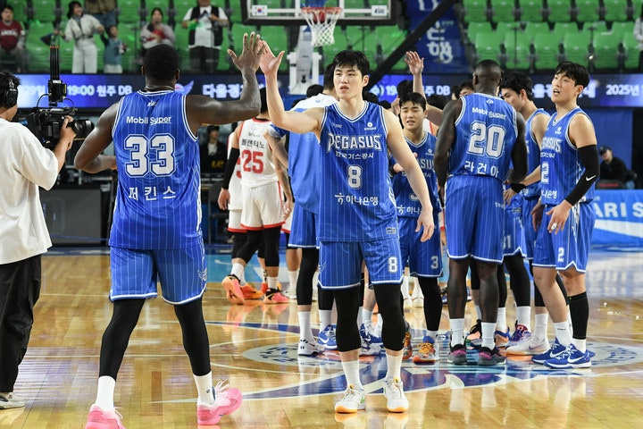 ‘<b>한국가스공사</b> 8연패 탈출’…닉 퍼킨스, 연장 <b>역전승</b> 이끌었다