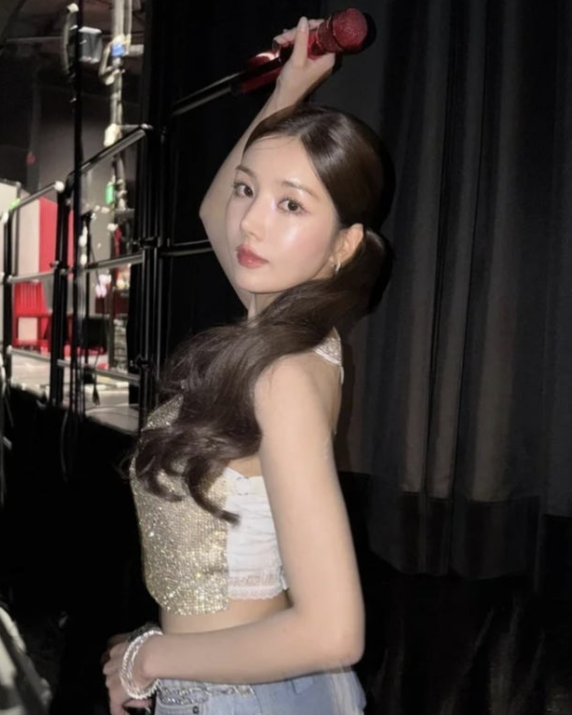 권은비, 마카오 뒤집은 ‘파격 무대 의상’…섹시함 그 자체