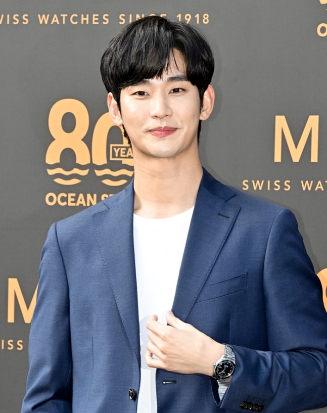<b>김수현</b> 측 변호사, 김새론... 반박..."<b>조작</b>된 <b>증거</b>, 대국민 사기"