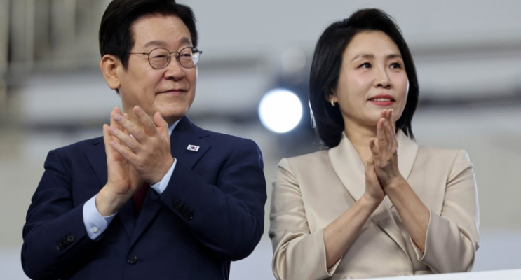 <b>K</b>-<b>푸드 홍보</b> <b>김혜경</b> 여사의 아세안 순방 이야기