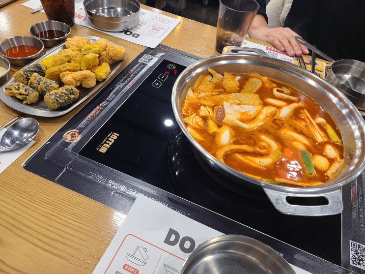  [충정로역] 깔끔해서 자주가는 가성비 분식 뷔페 맛집 <두끼 충정로역점>