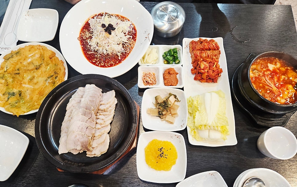 돈통마늘보쌈 부천범박점 사진 4