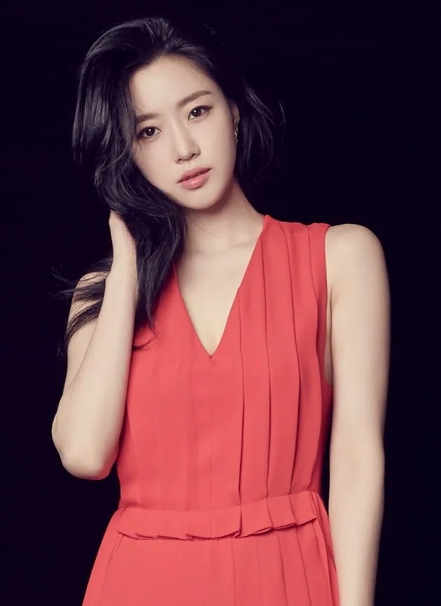 함은정 나이 배우 티아라 가수 프로필 남편 영화 감독 김병우 결혼 자녀 가족 근황