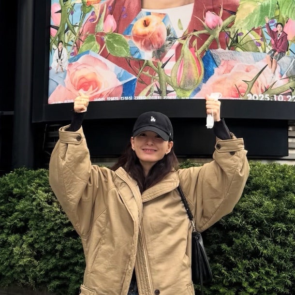 더로우 떡상 시킨 정유미가 요즘 자주 드는 가방