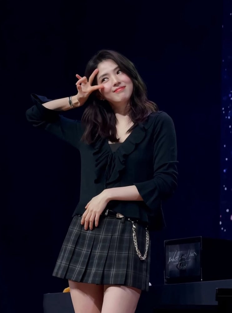  예쁘다고 난리난 한소희 서울 단독 팬미팅! 가성비 프레피룩 스타일링