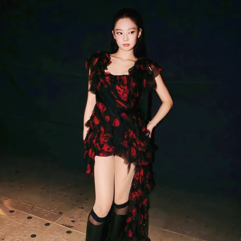 또 난리난 제니 쉬폰원피스 알렉산더맥퀸이 만들었다고..?