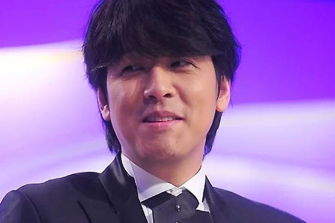  [단독] 류시원, 19세 연하 과 재혼 후 공개한 '둘째 딸'…"생후 10개월, 사랑해 내 가족"