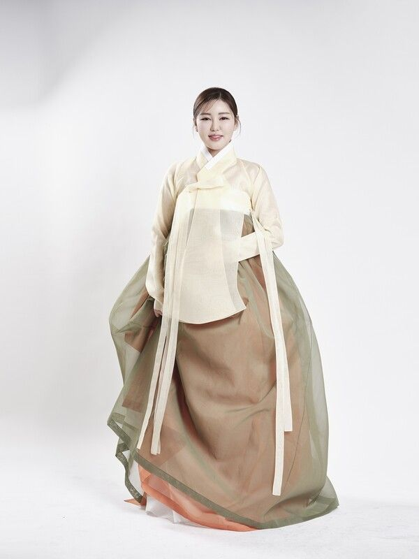 <b>송가인</b> ‘<b>가인이어라</b>’, 음악 교과서에 실렸다 …트로트... 