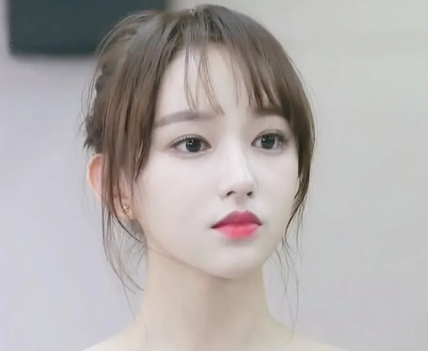우주소녀 출신 성소 근황, 부은 얼굴 논란 딛고 완벽 복귀한 인형 비주얼
