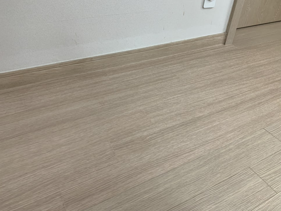 강화마루 찍힘 보수 방법 및 들뜸 벌어짐 원인 (김포)