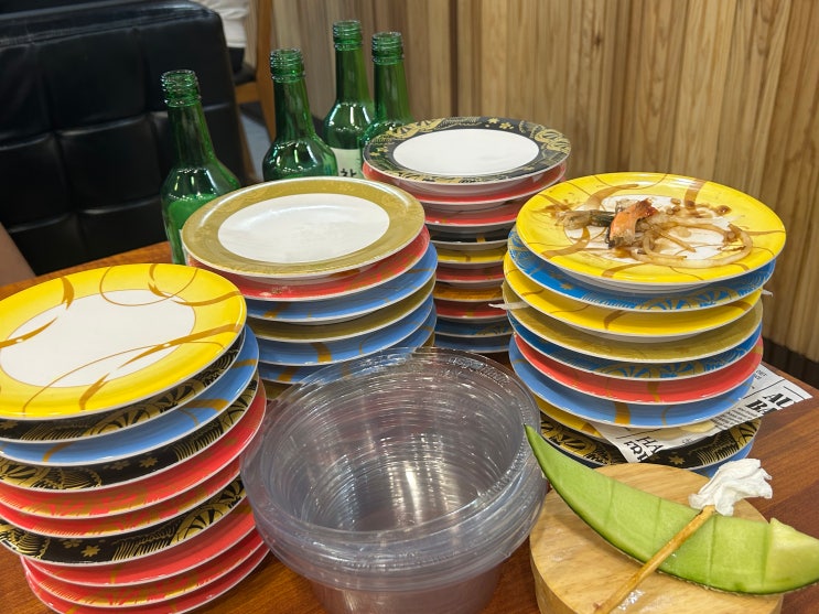   [통영 스시하루가] 둘이서 40접시+소주 4병 박살‼️ 한접시 1,900원 통영 회전 초밥집