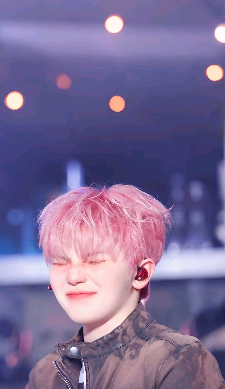 [Lee Jihoon] Woozi's Artistic Touch: The Creator of SEVENTEEN's Unique Color