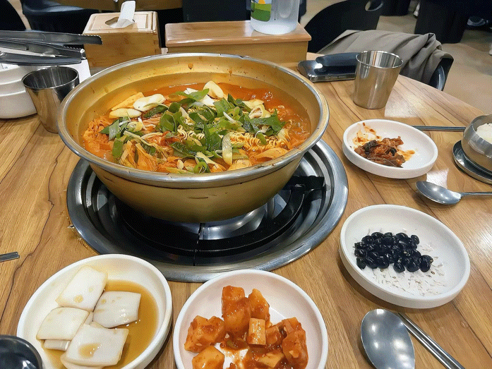  포항 전주 콩나루콩나물국밥 ㅣ 영일대 김치찌개 후기