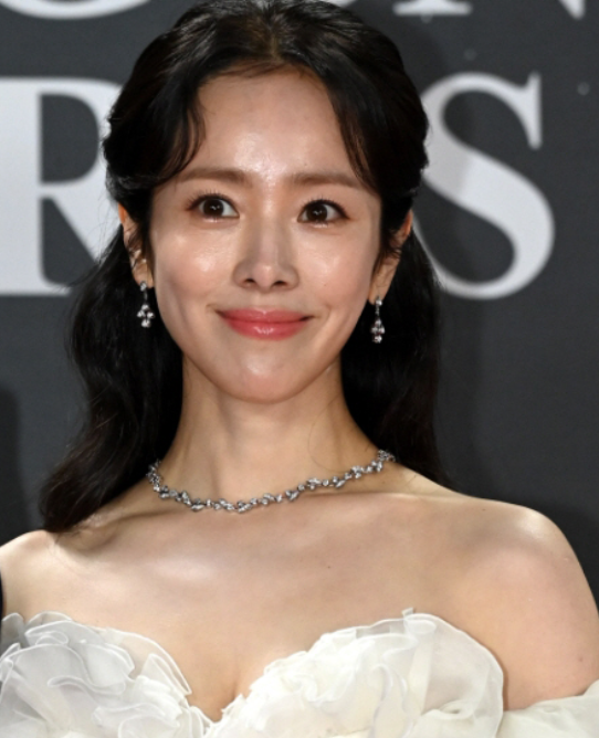  한지민 악성 게시물 올린 30대 여성, 결국 재판行…소속사 “강경 대응 계속할 것”️