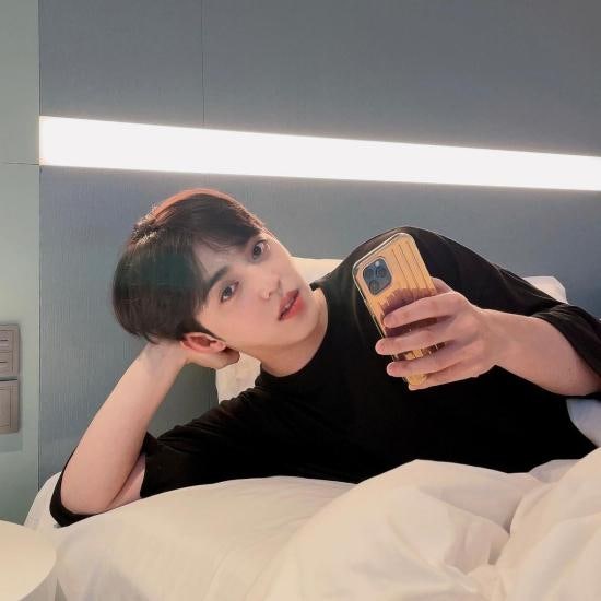 SEVENTEEN's S.COUPS: The Group's Reliable Shield! From General Leader to 'Human Clap,' Discover His Many Charms