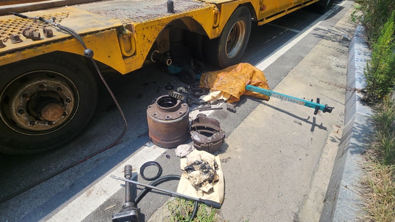충주 괴산 중고타이어 타이어펑크 화물차타이어 대형타이어 타이어빵구 타이어수리 화물차....