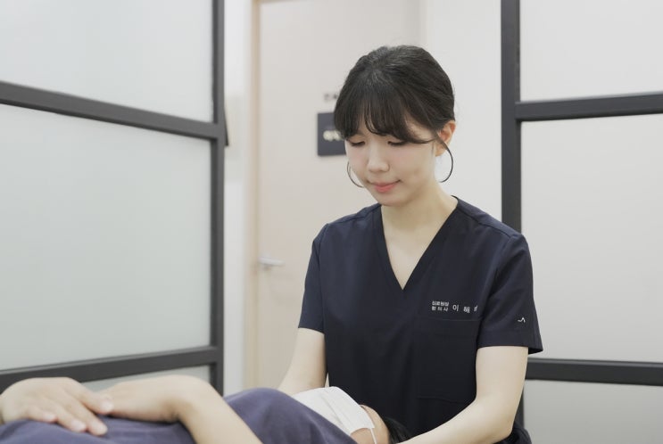  수원 상완이두근건염 한의원 영통역 추나요법 치료 병원