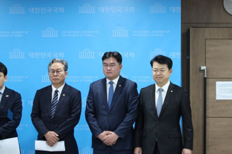 <b>한강버스 사고 은폐</b> 규탄 기자회견