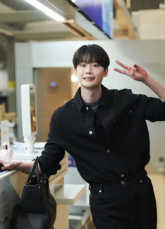 소년과 남자의 경계, 이종석의 모든 것 : 프로필, 연인, 키, 학력, 재산, 최신근황, 작품추천까....