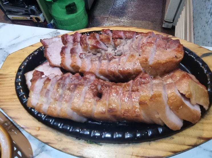  수유역 근처 훈제 참나무삼겹살닭오리바베큐의 훈제 삼겹살