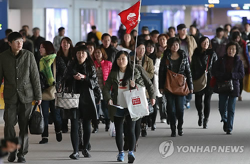 <b>성수동 카페</b> '<b>중국인</b> 출입금지' <b>논란</b> 확산…구청장 설득으로... 