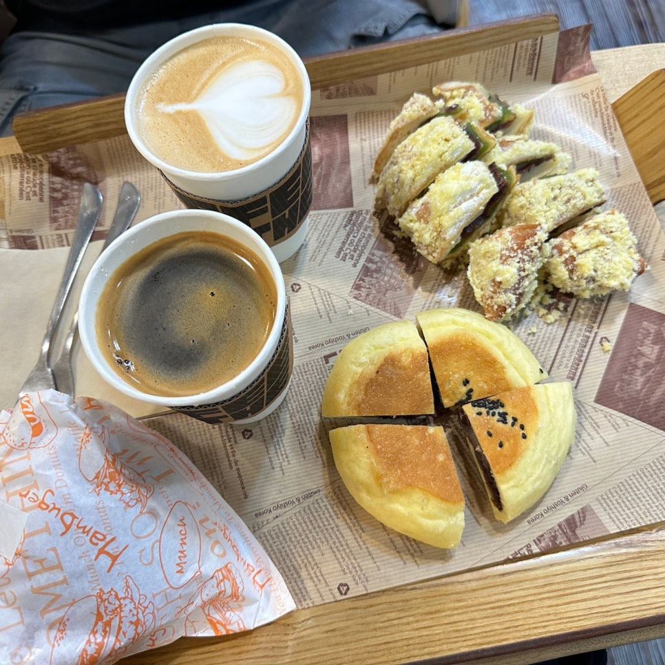 빵굽는동네&커피 사진 1