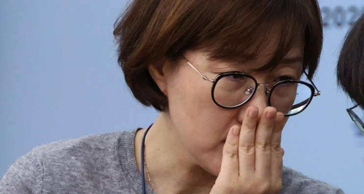 <b>김현지</b> 부속실장 <b>국감 불출석</b>, 정치적 갈등의 중심에 서다