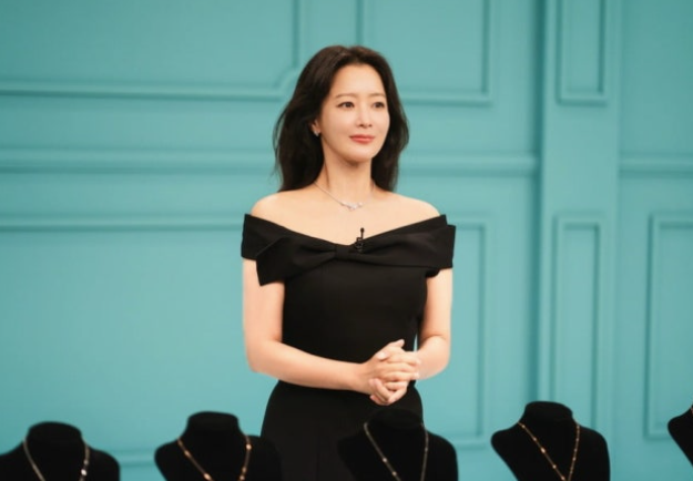 김희선X한혜진X진서연, 인생 2막 여는 ‘다음생은 없으니까’TV CHOSUN 새 월화미니시리즈 캐릭터 포스터 공개