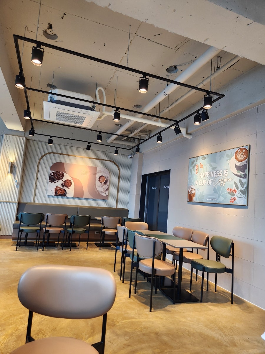 이디야커피 강릉남항진해변점 사진 5