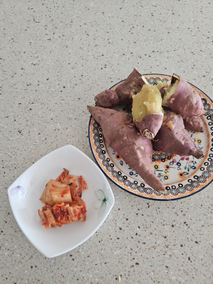  달콤하고 촉촉한 행복 한입! 입노리터 고당도 해남 꿀고구마 햇 밤고구마